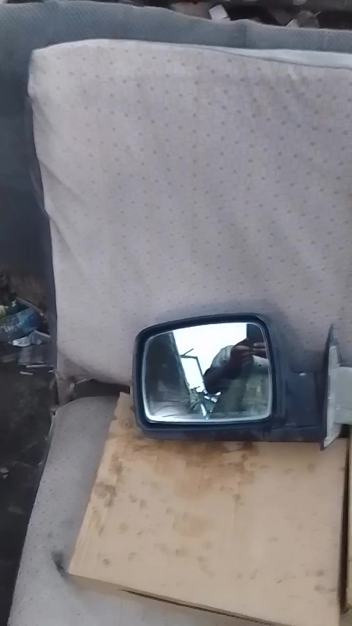 مرآة جانبية • بريجو • عدد ٢
