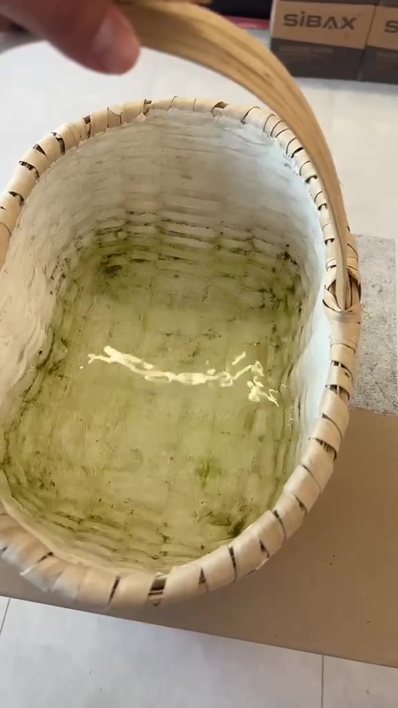 السلام عليكم ماده للاسطح عازله عن الرطوبه والماء والحراره اشتغل كافه الاصباغ والتصليح 
***********
