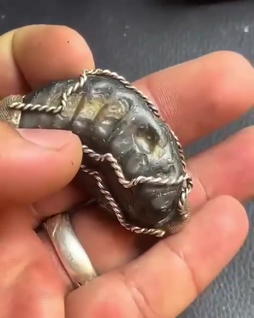 السلام علكيم / قطعه سلطانيه لوي مال النباعي قطعه مختلفه حيل ومصوره شرط سويحليه طاقات فول 
يوجد توصيل لجميع المحافضات
***********
