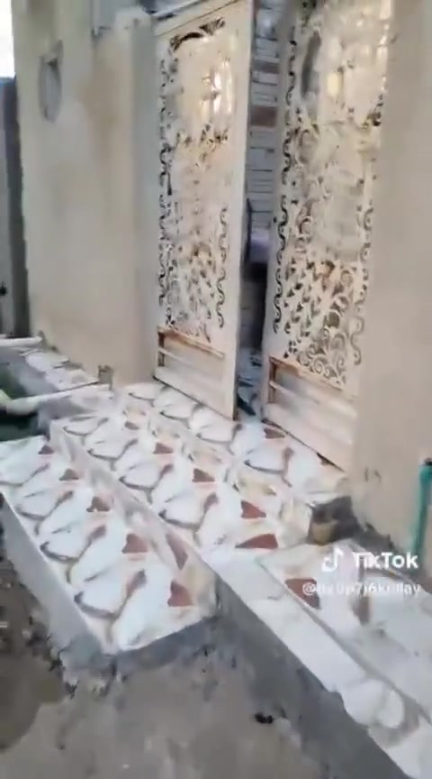 سلام عليكم بيت زراعي نهايت شارع ابوتلاثين خلف رايه مساحه ١٥٠ سعر ٣٥ وبي مجال قليل بيت حديث وحلو وسعر مناسب
