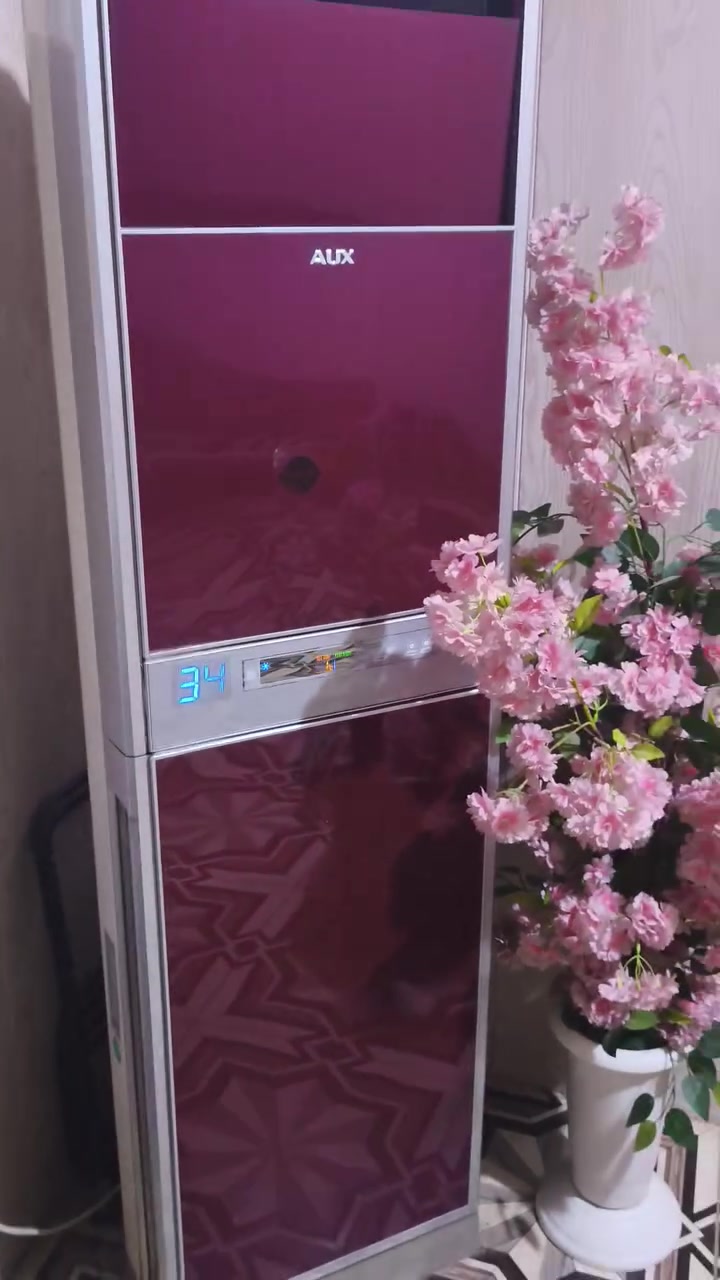 سبلت اواكس طنين وثلث برودته ثلج القطعه الداخليه جديده مداخله تصليح
بي مشكلة يسحب تيار عالي يشتغل وبعدين يفصل كلولي ماطور ابيع ع هالوضع 
سعره 400 كربلاء الحر ***********
