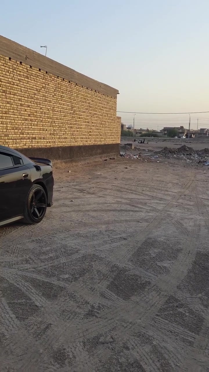🏡 قطعة طابو صرف للبيع _ ركن على شارعين
📍 الموقع: الحولي 46 الثانية، مقابل ثانوية القاسم المتفوقين باب المدرسه 
📐 المساحة: 250 م²
✨ موقع مميز جداً، مناسب للسكن والاستثمار التجاري.
للاستفسار مراجعة مكتب عالم العقار في الجمعية مقابل الإطفاء او الاتصال
***********
***********
 #عندك_عقار_للبيع_فقط_راسلنا_اواتصل_وات_ساب

