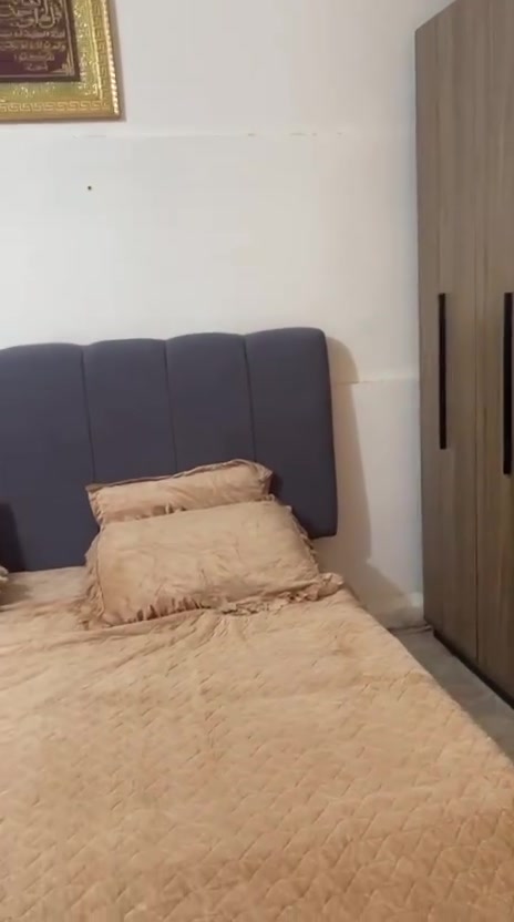 غرفة نوم جديده ونضيفه بسعر 750 الف وبيها مجال للتواصل على رقم ***********
