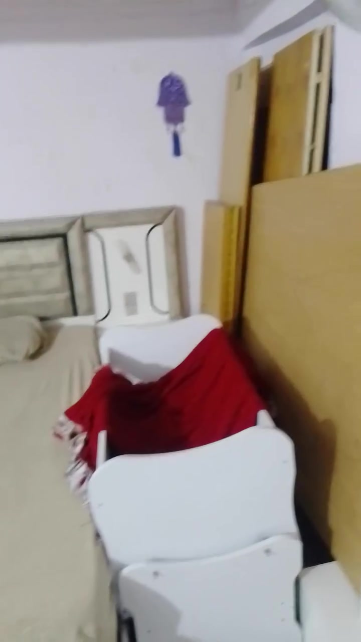 بيت بالمدينة على شارع مقابل مستشفى الجوادر ب12
***********

