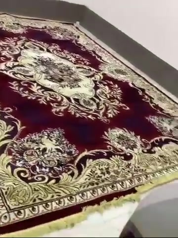 زوالي ٣كاشان نظافه درجه اولى طول ٤والعرض ٣بجيس والله شرط الفحص
***********

