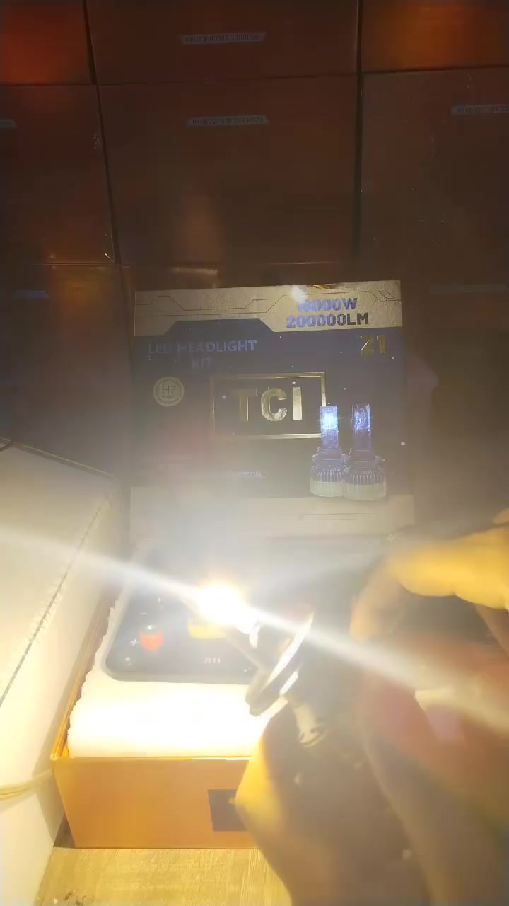 سلام عليكم.. 
عرض... 
🚗 LED زينون H4 ثلاثي الإضاءة 🟡 واطي أصفر – رؤية أوضح في الضباب والأمطار

 ⚪ عالي أبيض – إنارة قوية وواضحة أثناء القيادة الليلية.
✅ إضاءة قوية وثابتة.
 ✅ عمر تشغيل طويل.
 ✅ تركيب سهل ومناسب لمعظم السيارات التي تستخدم قاعدة H4.
*********** @إشارة
