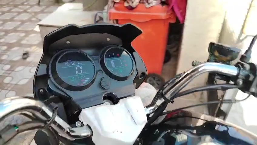 دايوان سكنر 25 شكل ال26 محرك 200cc

مكفول كفاله عامه دراجه ما ناقصه شي واحله من صوره تشغيل

عن بعد  لايت لد كهربائيات كله شغاله الشراي يتصل 

مكاني ديالى  الخالص رقمي لاستفسار ***********تصال

*********** بي واتساب
