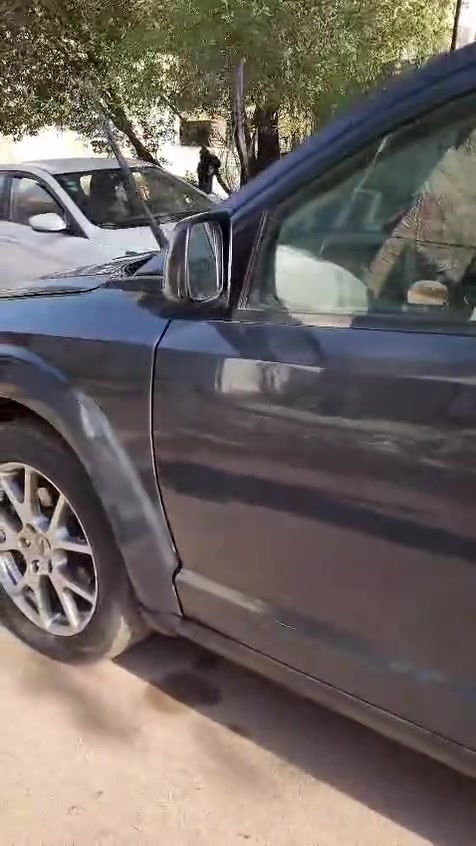 سلام عليكم سيارة جورني 2018 محرك 6 المرغوب فول مواصفات فئة GT فتحة وشاشة جبيرة وحساس خلفي وكامرة وجام اوتو وكشنات جلد بصمة دخول وبصمة تشغيل كشن السايق كهرباء ومثبت سرعة  تشغيل عن بعد تحكم ستيرن جهتين ويل كب بلادي ماشية 96km بية طخة بلجاملغ الايمن بنفس مكان الحادث حادثة جاملغ وبنيد التبريد شغال بس معوز غاز ولباقي كلة نضيف السيارة كبال عينك كلش حلوة وصبغة حلو مراية انت افصح واقتنع مكلف بالنشر ***********
