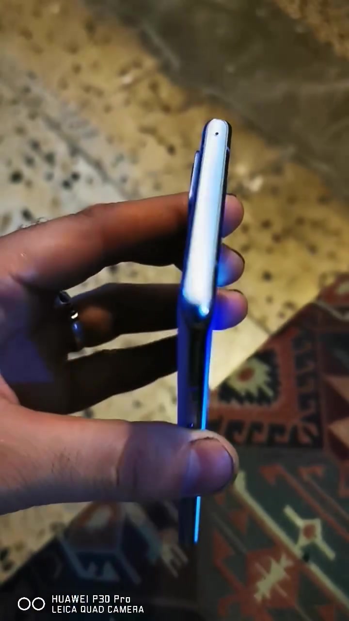 السلام عليكم اوبو رينو 6برو 5g الجهاز نظافته90 الجهاز مكفول من التصليح ولعطل بدون ملحقات 
رايده 300 مكاني بغداد شارع فلسطين 
***********
