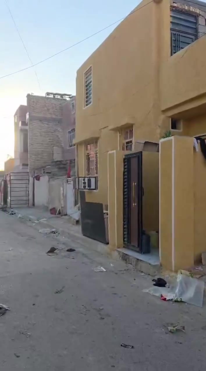 بيت 50 متر للبيع طابق ونص طابو ملك صرف عنوان بغداد الحسينيه مسقط سعر 35 مليون للاستفسار الاتصال ***********
