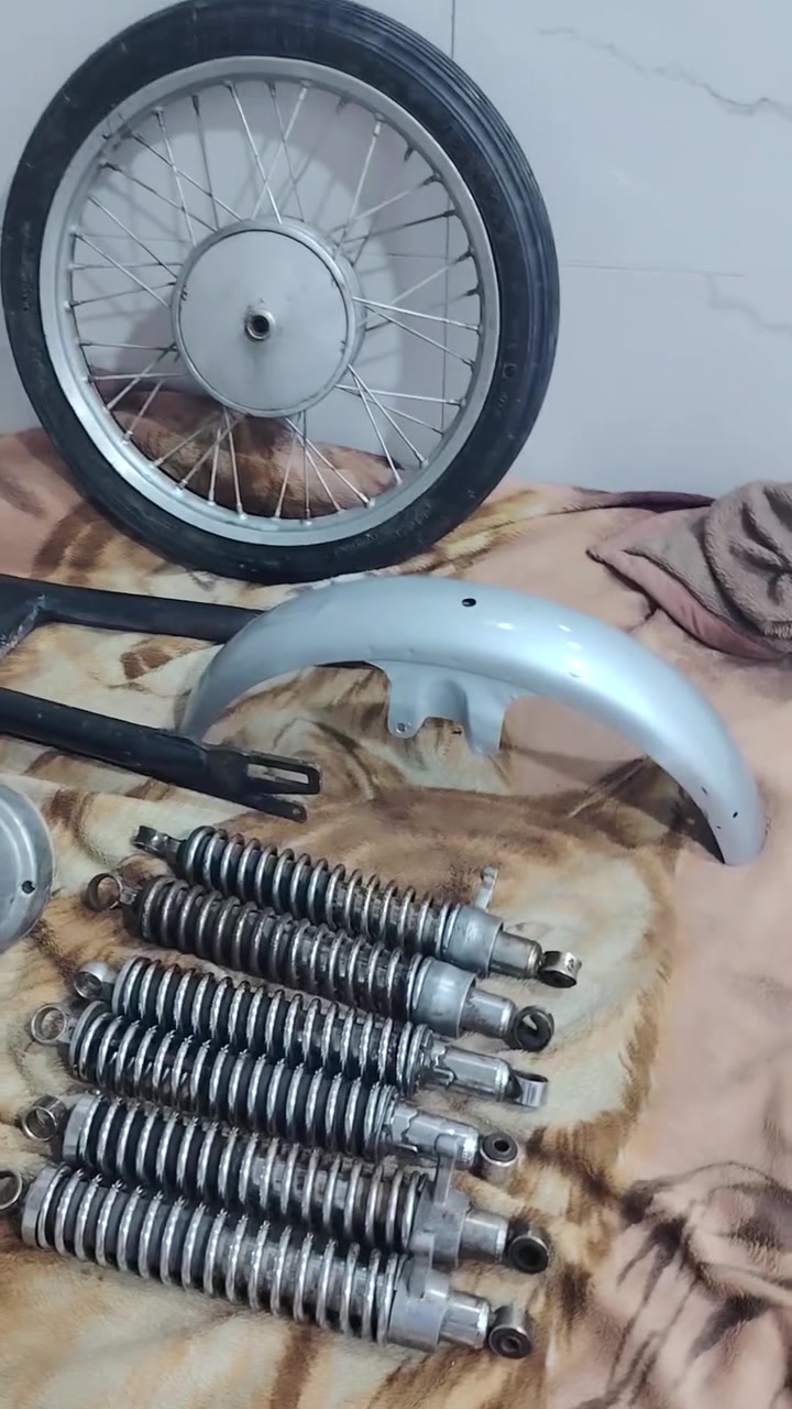 سلام عليكم غراض امزت   للبيع نضاف شرط الشغل مكاني نجف توصيل جميع المحفضات تصل ***********
