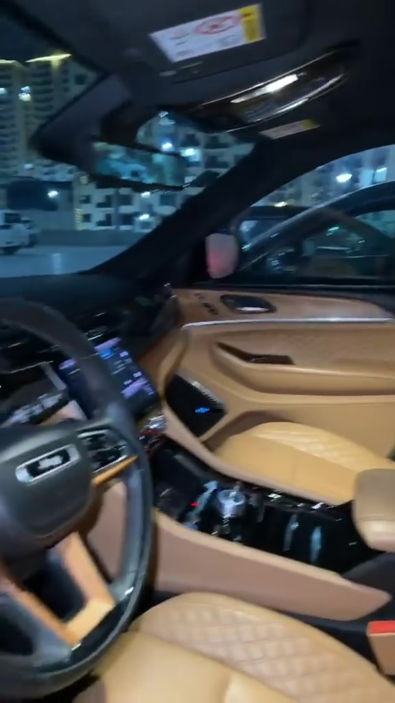 جيب سومت  اعلى فئه 2025 ماشيه 20الف بيها باب السايق سياره كلش نضيفه  و السعر43  ما بيها مجال الرقم***********
