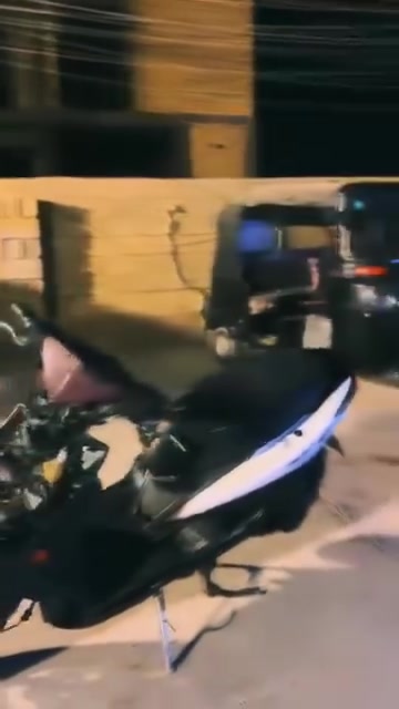 أ
سلام عليكم سكنس لد للبيع المكينه خير من الله نقض الدراجه بس بجم  عنواني الأمين الثانيه 
رقمي ***********
