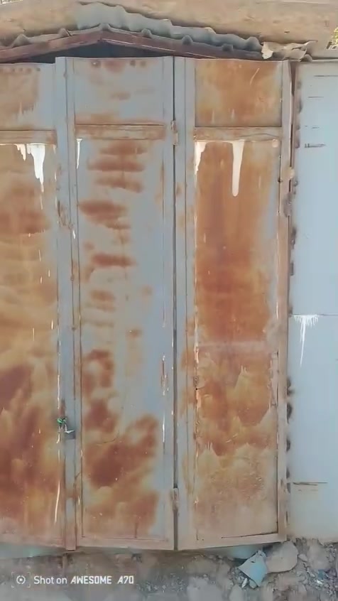السلام عليكم
عندي محل حديد 3م في 3م  للبيع باب دفتريه تحتوي على ثلاث ابواب وباب جانبي مايحتاج شي فقط صبغ  كما موضع في الفديو السعر على الخاص الاتصال على الرقم وبي واتساب

 ***********
