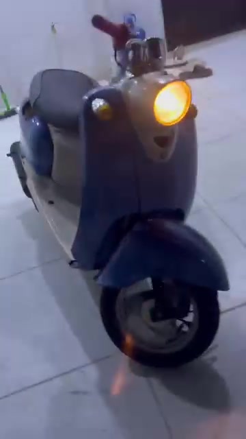 حليم للبيع شرط كهربائيات كلها شغاله محرك نشط الشاصي بالشرط بدون كسر دراجه جاهزه هندر مكسور السعر 200 وبي مجال ***********
