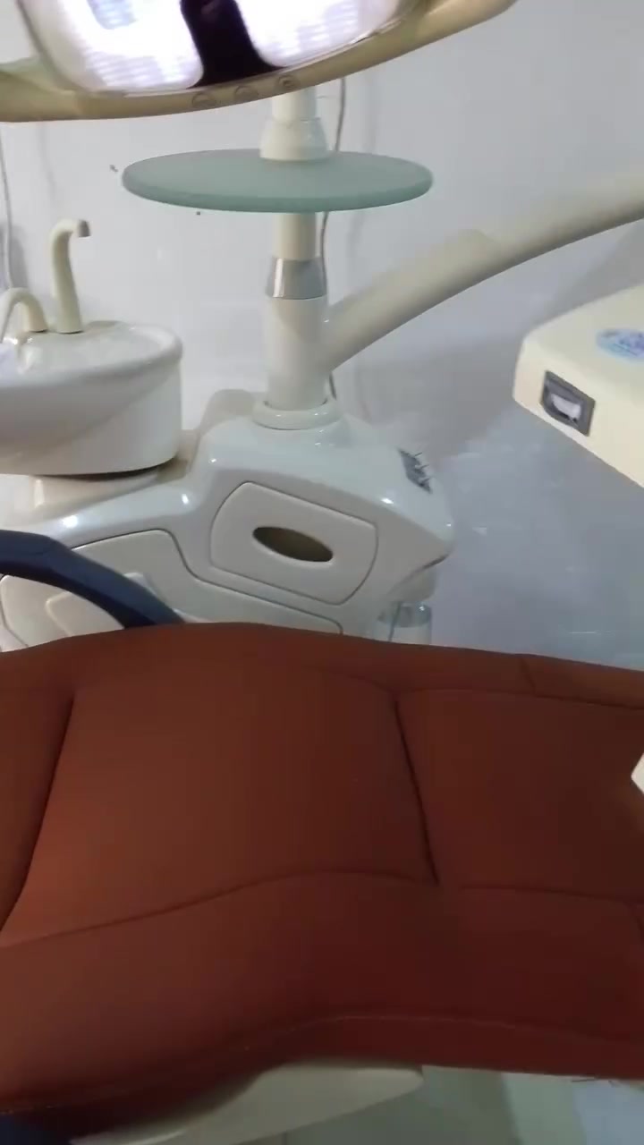 🦷 للبيع كرسي أسنان هايرول 
 مستخدم، نظيف جداً وبحالة جيدة، مناسب للعمل وجاهز للاستخدام.
📌 حالة جيدة ونظافة ممتازة
📌 سعر مناسب
📍 مكتب الهادي دنت
📞 ***********
