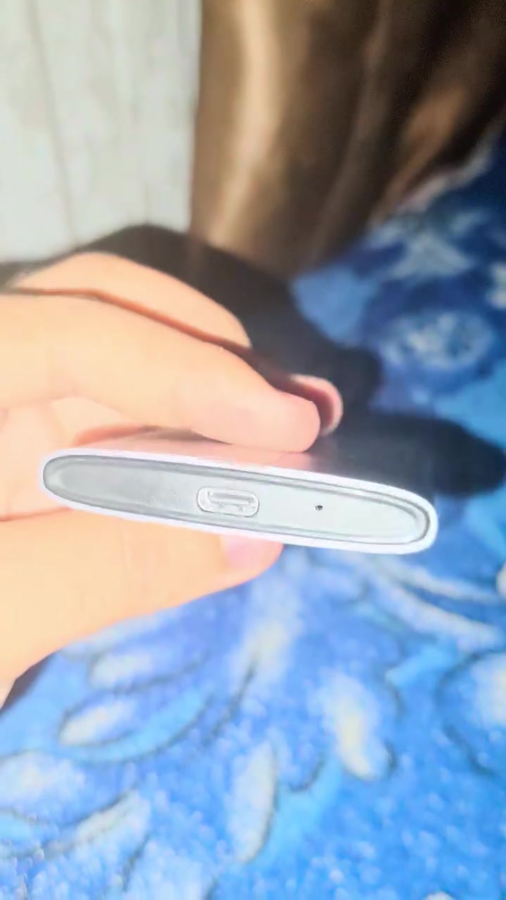 حبايب هارد خارجي SSD واحد تيرا جديد Eaget اصلي غير مستعمل نهائي شغال شرط الفحص
سعره 85 الف قفل

مفحوص هيلث 100% استعمال 0 

اللي يفيده يراسلني واتساب *********** او يدخلي خاص
