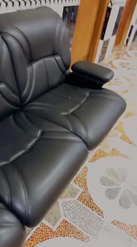 تخم قنفات مكتب اصليات شرط وجدد ماخذهن مليونين ونص ورايدهن ب مليون بيع مستعجل ***********
