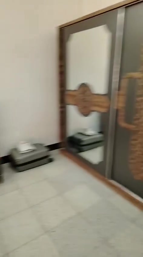 غرفة نوم • سبلت • ثلاجة