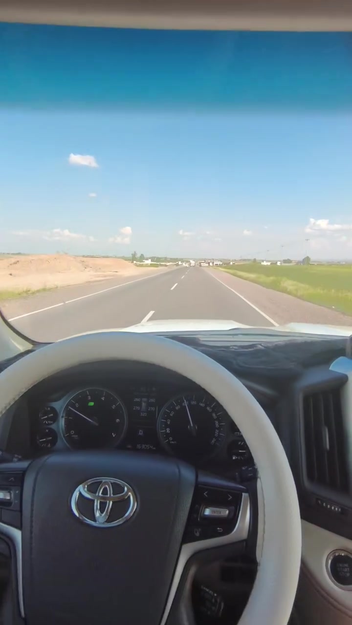 السلام عليكم لاندكروز للبيع أو المراوس حسب النوع للسيارة موديل ٢٠١٩ ماشيه ١٦٨ وقابل للزيادة گراند تورنك ٨ سلندر ابيض شمالي دشبول ليزر كشنين كهرباء سيارة جديده مامتعوبه فول ١/١ بيها بارد قليل جدا بالجاملغ الايسر الخلفي ابد مو مبين فقط  بالسونار. السعر ٤٧٠ وبيها مجال. 
للاستفسار ***********
او الاتصال على الخاص.. تحويل مباشر فحص وهزة جديد..
