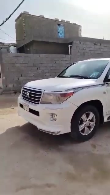 السلام عليكم  
بسم لله الرحمن الرحيم  تيوته لاندكروز موديل 2010 محدثه 2014  فقط بس دعاميات مشيه 180 الف حقيقي  كير ومحرك وحداديه شرط مامفتوحات تخم  تاير جديد رقم بغداد تحويل ثاني يوم بسمي  موصفات فول  مكينه 6سلندر 
مكاني النجف  
***********وتساب
