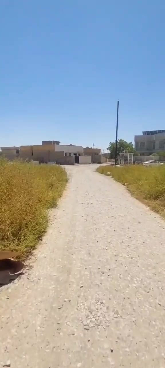 بيت للبيع في منطقة العامري مجمع الصحه السكني الموقع ركن على اربع شوارع بصفه ساحه خضراء  وجه شارع 20سايدين الي يرتبط بشارع 30سايدين  نازل من طريق كوت بغداد للأستفسار الاتصال على الرقم ***********
