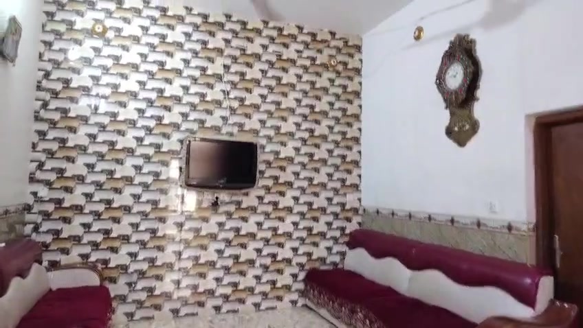 #دار_للــبــيــع 🏠📍 الموقع: الديوانية /الديوانية–حي النهضه الثالثه قرب مدارس بيروت الاهليه
•اوقاف
🔹 المساحة: 200 متر
🔹 طابقين

الطابق الأول:
• استقبال
• غرفتين نوم
• مطبخ
• صالة
• صحيات داخليه وخارجية

الطابق الثاني:

• صالة

• غرفتين بناء غير كامل 

•المنطقة مشمولة بالخدمات

🔺#للاستفسار الاتصال ع الرقم ***********
