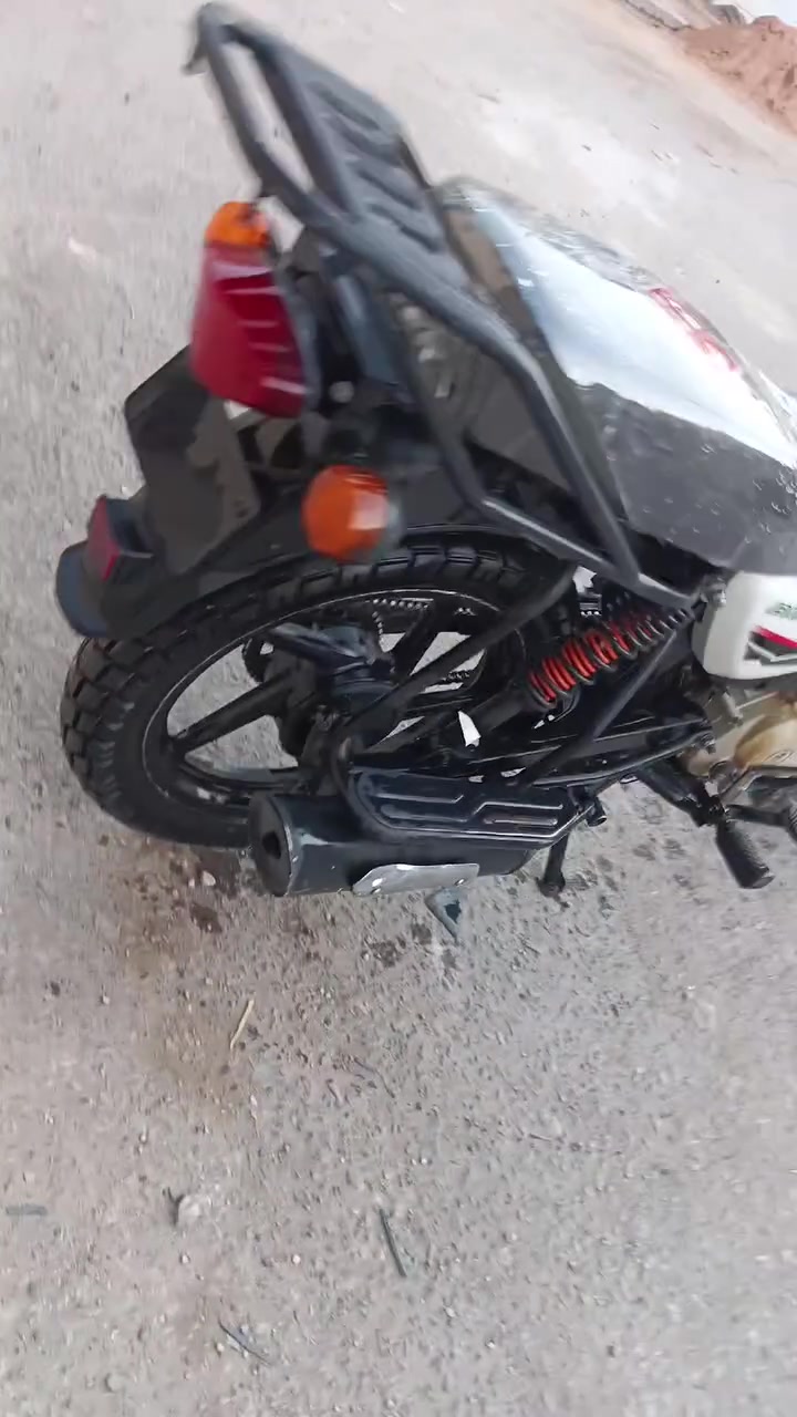 للبيع بوكسر 2024 طالعه بل 26 أوراق كامله سكنر فول نضافه جديده و جاهزه مجهزه كهربائيات كلها شغاله مكان نجف سعر 950 و بيها مجال رقمي ***********
