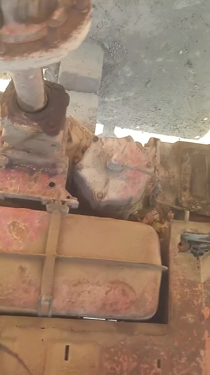 سلام عليكم كاروبه شقاله عله وضع لشريكه كير اكسن محرك شقال  سعره مليونين ونص  شرط لشقلل  *********** بنيده موجود
