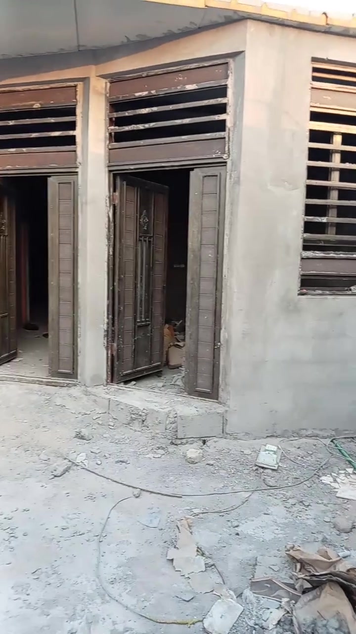 دار للبيع الزبير حي الأندلس زراعي مساحه 200م بناء جديد كل التفاصيل موجوده يمك
السعر 37وبي مجال هاتف ***********
