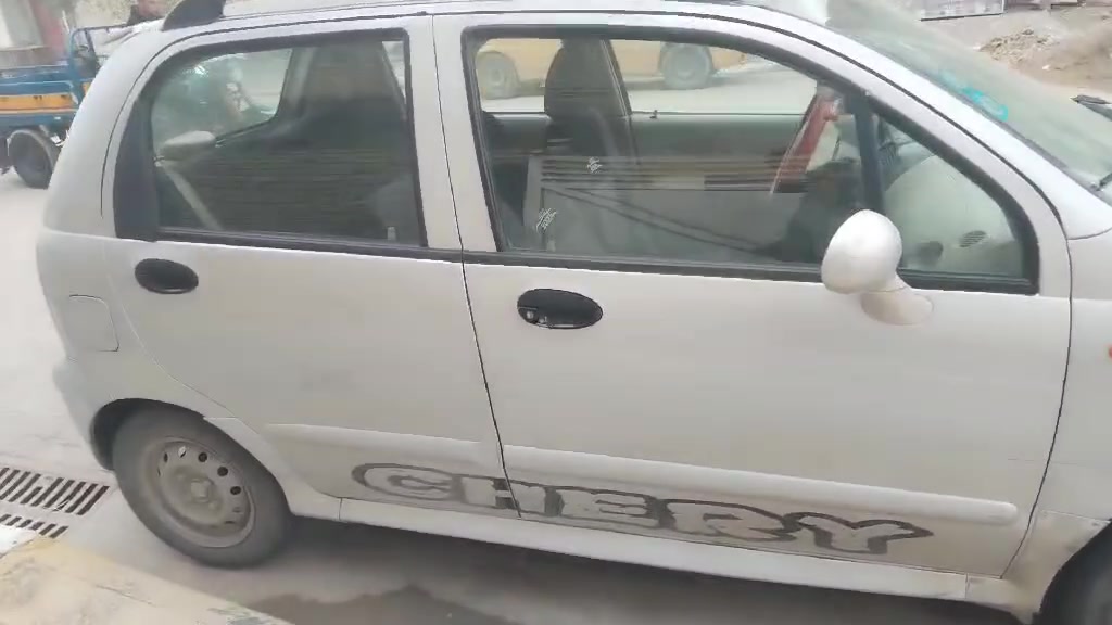 السلام عليكم كيو كيو موديل ١٣ كير اوتوماتيك رقم انكليزي واسط ب٢٦ وبيها مجال بسيط كير ومكينه ممتاز *********** للاستفسار
