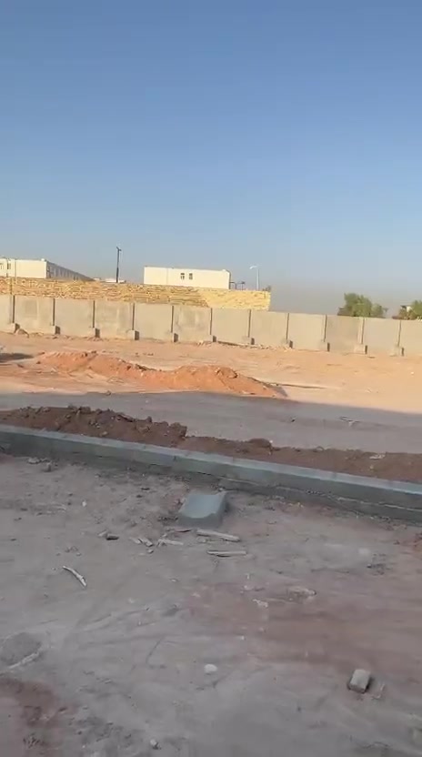 المناذرة • ١٦٠م • تطل على ساحة