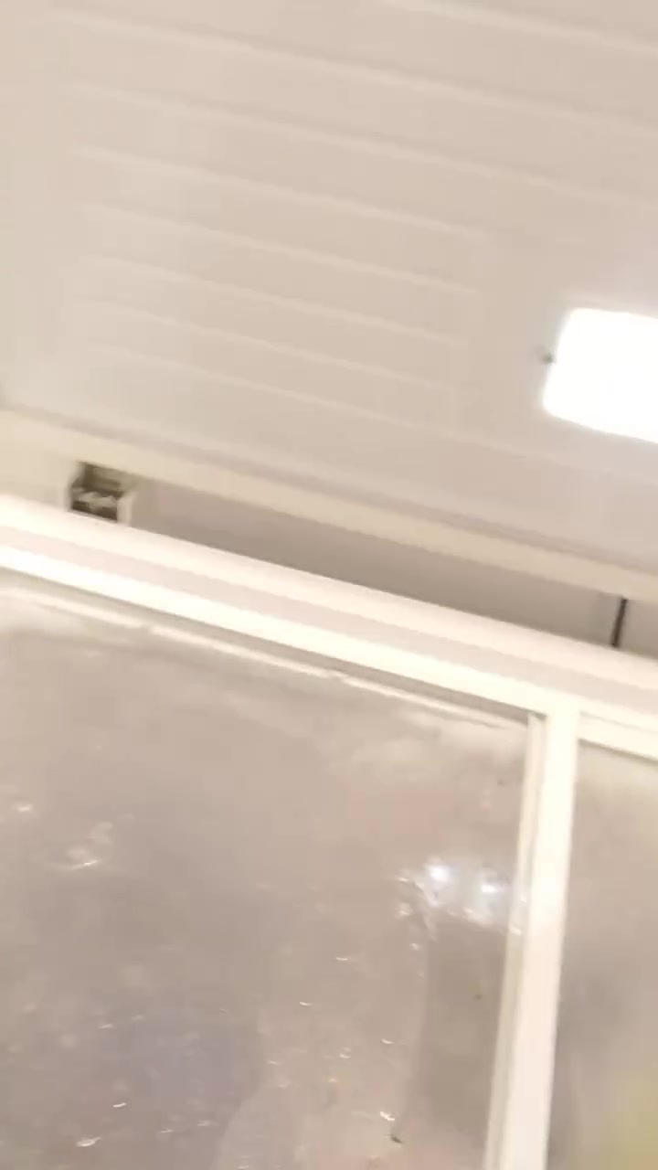 ***********
