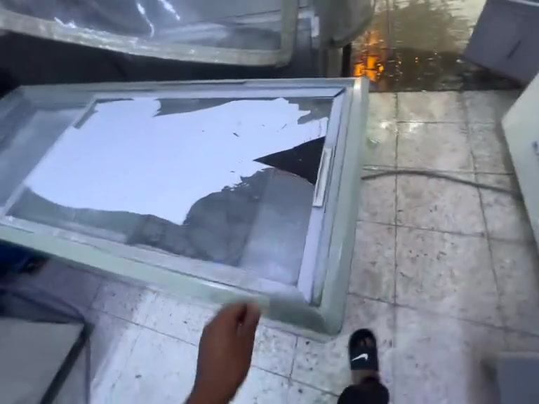 ‏سلام عليكم مجمدة للبيع كبيرة الرقم الاستفسار***********
