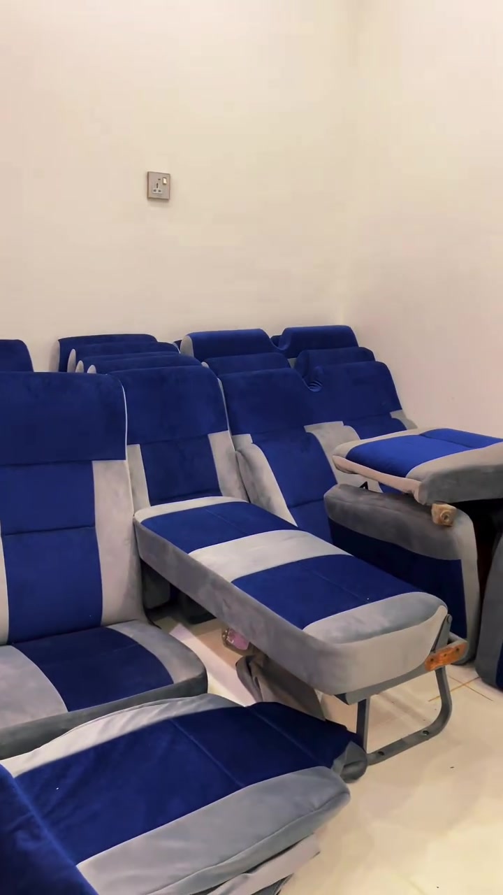 تاخم کوشینی نیسان سیڤیلیان ٢٥ نەفەری vip دروستکراو بە ئسفەنج و قوماشی باش و کوالێتی بەرز کوشنەکان نەبەستراون  لە سلێمانی دروستکراون  ژ.م ***********
