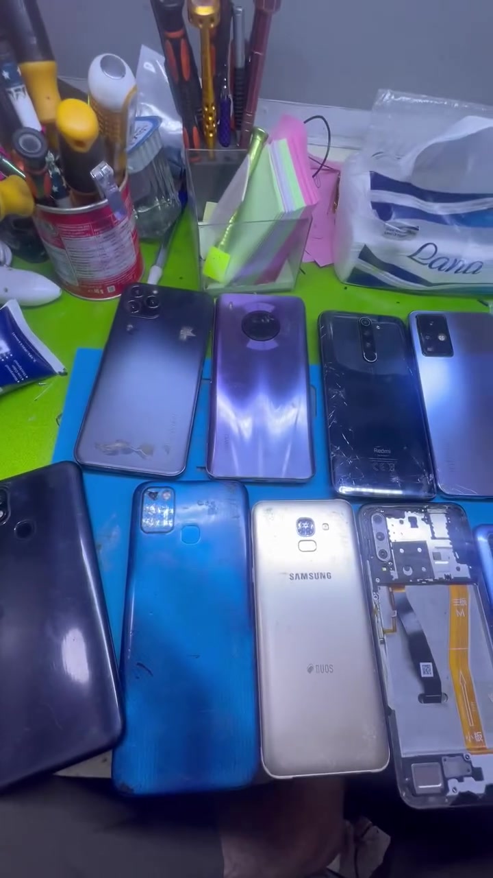 بوردات للبيع شرح كلشي بالفديو اخوان بس شراي يراسلني توصيل موجود وأسعار وكلشي بالفديو 
مابيهن اي مجال الاسعار 
***********
