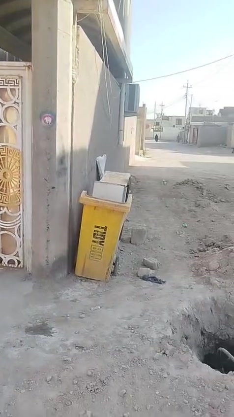 بيت  ثلاث طوابق ١٠٠ متر مربع ركن زراعي (للبيع) 

(يحتوي على خمس غرف نوم) كل غرفه مساحه (٥*٤ ) تقريبا

الطابق الارضي. كونكريت مسلح رباط وبناء طابوك    

يحتوي على (طارمه -غرفه-صاله -ديوانيه -مطبخ -منور وصيحات)

الطابق الثاني فرمستون وسقف كونكريت مسلح (غرفتين -صاله -صحيات -وبلكونه)

الطابق الثالث البناء فرمستون وسقف عكاده وسطح شتايكر (غرفتين -صاله -صحيات-مخزن -سطح )

العنوان (خلف مستشفى التركي طريق الروف النزله الثانيه نزلت المولد)

للاستفسار الاتصال على الارقام 

(***********) (‏‪***********‬‏)
