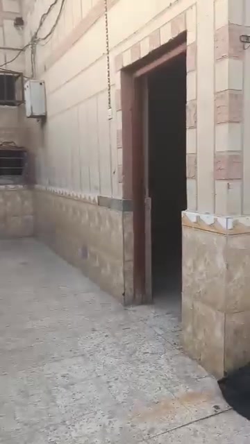 الدجين حي العباس • ١٤٠م • ٣غرف