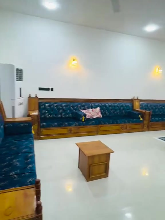 السلام عليكم
موقع تجاري على الشارع العام للبيع محلات وبيت وارض ٦ دونم متوفر جميع الخدمات ماء كهرباء مدارس 

محلات عدد 5 جاهزات بناء حديث 

بيت المساحه ٣٠٠ جاهز من كلشي مع الاثاث بناء حديث ٢٠٢٦ طابوق

حديقه ٤٠٠ متر و طرمه ٤٠٠ متر 

الباقي فارغه 

الموقع واسط العزيزية الشارع العام اتجاه بغداد قرب محطة وقود دجله 

للستفسار الاتصال او المراسله خاص 

تم اعاده النشر بسبب الوعود الكاذبة 

***********

***********

