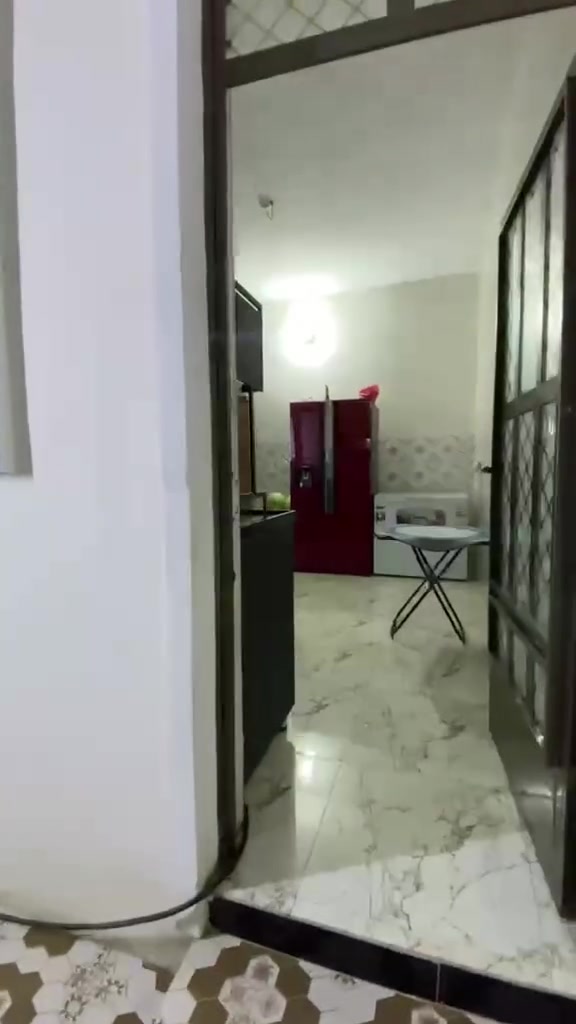 بيت للبيع في بهرز حي الشرطه
المساحه 160 متر طابقين طابو زراعي سند 25 
يتكون من اربع غرف نوم اثنين فوك واثنين جوه وصاله كبيره واستقبال وحمامات عدد 3 
للتواصل على الرقم التالي ***********
