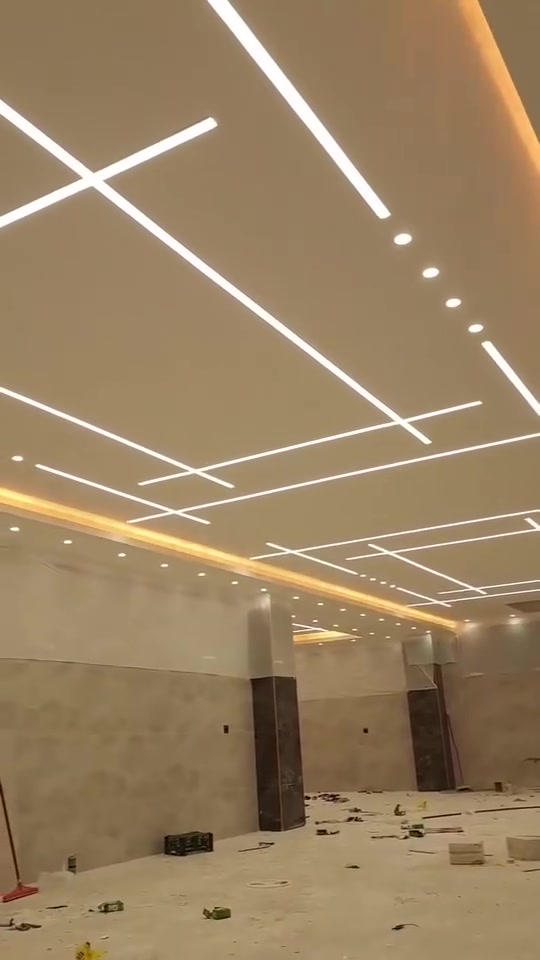 @إشارة 🏛️ تحفة معمارية في بيتك.. لمسة فخامة تبدأ من السقف! 🏛️
هل تشطب بيتك الجديد أو حابّ تجدد ديكورات صالتك/غرفتك؟
نقدم لك أرقى وأدق أعمال الجبسن بورد بأعلى معايير الجودة والنظافة
!تصاميم مودرن وكلاسيك: نطبق لك الأفكار والتصاميم الحديثة بدقة طبق الأصل.
التزام تام بالمواعيد: تسليم الموقع في الوقت المحدد وبأعلى نظافة. 
***********
#ديكوارت #جبس
