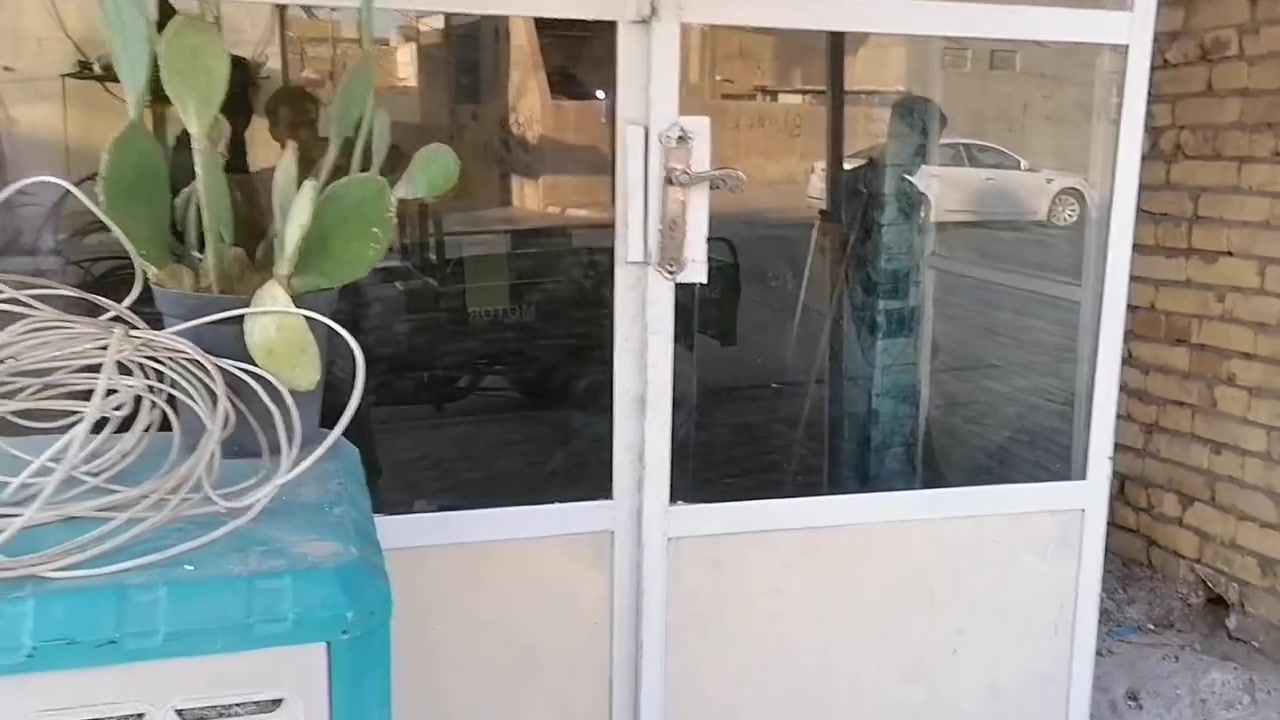 سلام عليكم جام خانه مال حلاق للبيع الارتفاع 250 وعرض 280 شراي يتصل وبي خير ***********
