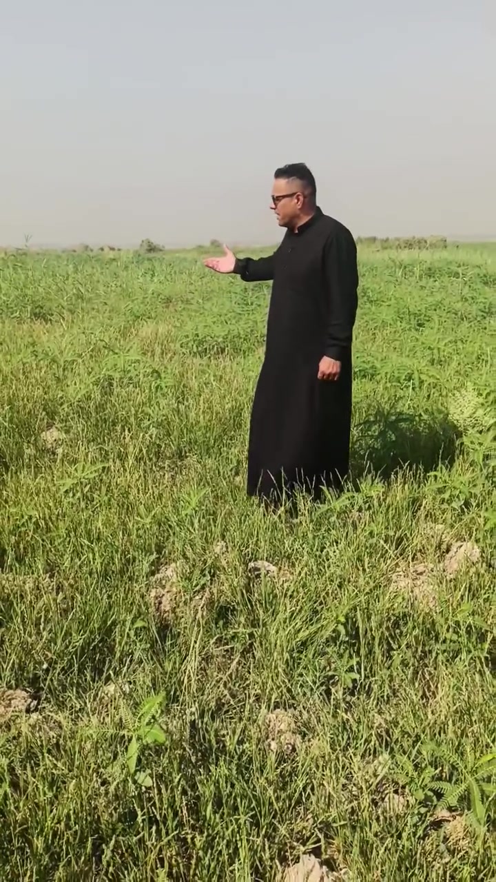 فرصة استثمارية | 4 دوانم للبيع في واسط
​📍 الموقع:
محافظة واسط – حفرية شويفي بيت ريس (قرب الحفرية)
​عن شارع (بغداد – كوت): 2 كيلو متر.
​عن الشارع التبليط: 200 متر فقط.
​📑 تفاصيل الأرض والمواصفات:
​المساحة الكلية: 4 دوانم.
​الواجهة 120 متر.
​السند  طابو 25 ( - تحويل مباشر).
​حالة الأرض: مستصلحة وجاهزة.
​الخدمات: متوفر ماء وكهرباء.
​💰 تفاصيل السعر:
​سعر الدونم: 10 مليون دينار.
​السعر الإجمالي (4 دوانم): 40 مليون دينار.
​📞 للتواصل والاستفسار:
​الهاتف: ***********
​أخوكم أحمد أبو علي الشمري
