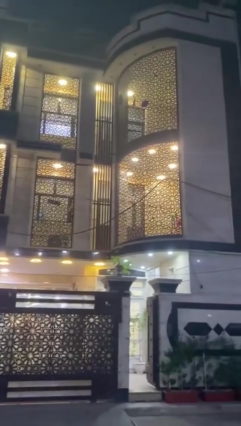 ‏سلام عليكم بيت مساحة 150 متر طابو ملك صرف البلديات قرب مخازن الأسمنت رقم الهاتف***********￼
