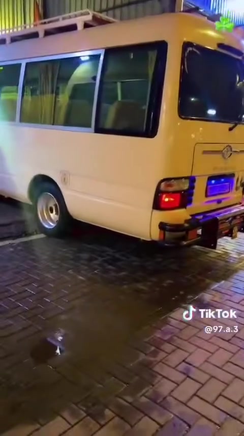 سلام عليكم. اخوان كوستر للبيع او. مراوس مديل اقل افضل لين محتاج فرق 

كوستر مديل ١٥ رقم بغداد سنويه جديده لحد ٣٠ 

مصفره الف ما عليه 

بدي  بي مكانات صبغ ابيع من جوه الجام 

السياره سله داخليه دواخل بلاد. 

مكينه جديده شرط  توني شاده كير اكسل بي ونه 

منضومه غاز.  السياره شوف العين احسن مو الي مكلف بنشر باقي تفاصيل يم راعيه 

اخوان مراوس مديل اقل وفرق افضل 

مكان السياره بصره 
***********. رقم راعيه
