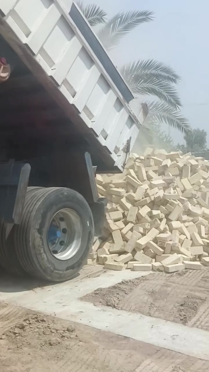 سلام عليكم طابوك الإصلاح طابوكه نظيفه شرط غالب ولون وركن وقوه وعدد 4250شرط الحساب سعر جوه سوك حسب المكان يوجد بلوك كهربائي درجه اولى شرط الفحص موجود واتساب اتصال ***********
