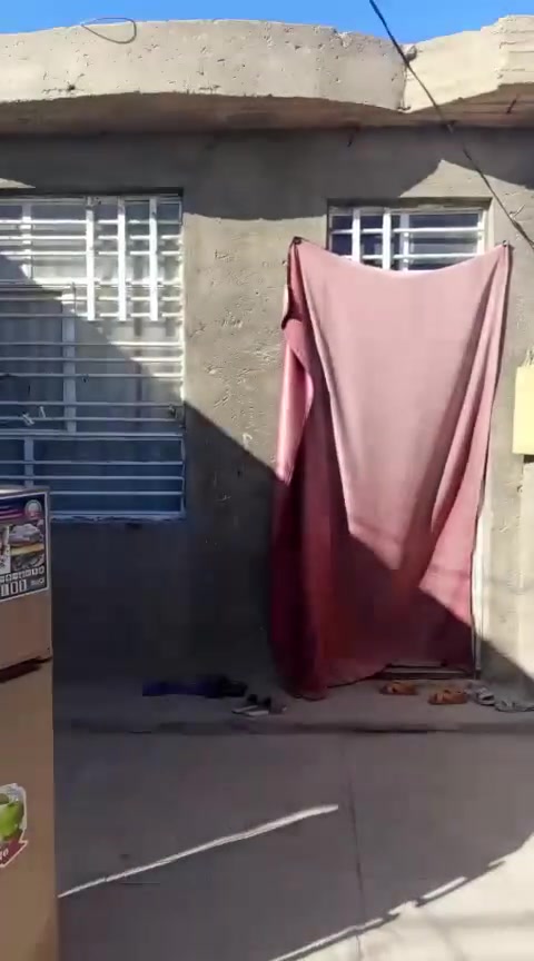 السلام عليكم
بيت للبيع المساحه٢٠٠ متر طابو زراعي سند ٢٥ قرار محكمه قابل للتطويب يداور ثاني يوم بسمك السعر ٤٢ وبي مجال عامود ١٥٦ شارع الصب مزارع مقابيل قريت الغدير للاتصال ***********
