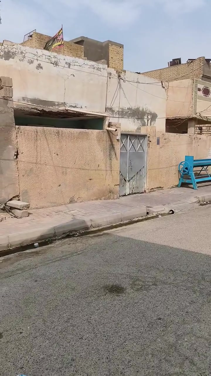 بيت للبيع المساحه 150 متر بداية حي العمال وره مكتبة احمد الاتصال /***********
