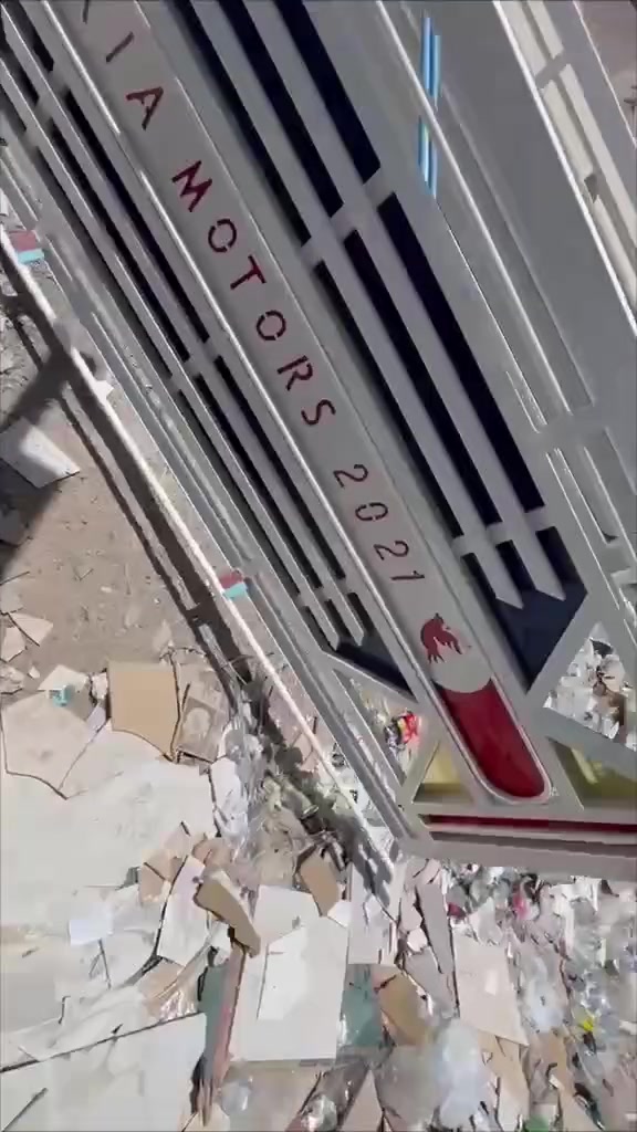 سلام عليكم محجر كيه حمل فحل جديد غراضه كلهه كامله موجوده السعر 450 بي مجال بصيط العنوان بغداد الرقم ***********
