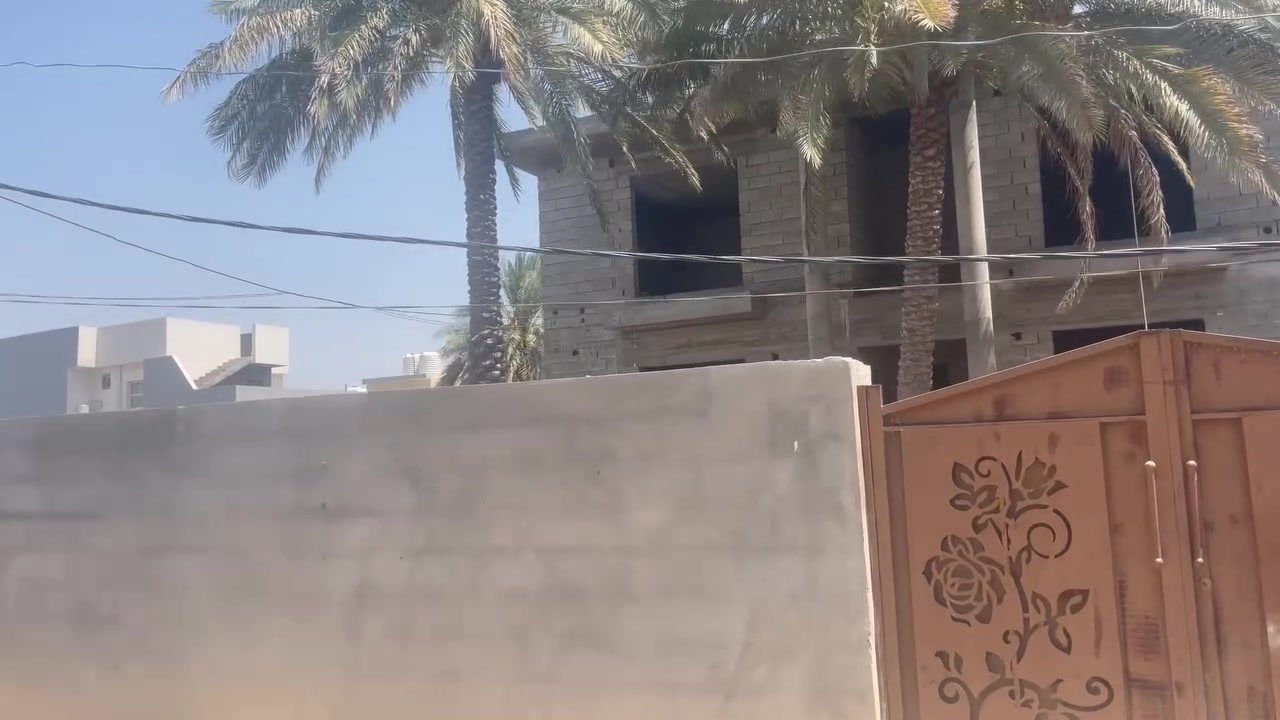بيت هيكل للبيع طابو سند 25 المساحة 700 متر البناء درجه اولى متعوب علية مساحة بناء البيت 225وقطعة خلف البيت مساحته 150متر وباقي حديقة امامية المنطقة مخدومة كامل خدمات من ماء وكهرباء وتبليط صاير على شارعين الرئيسي 15 متر والفرعي 8 امتار
الموقع ام العضام العثمانية
الشراي يتصل ويدلل
***********
